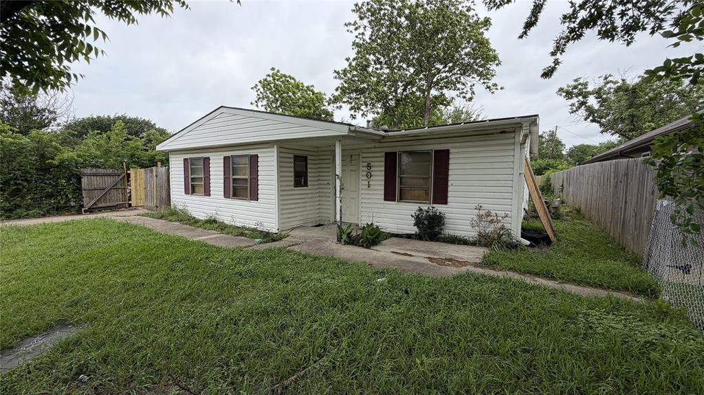 501 Crest Hill Drive