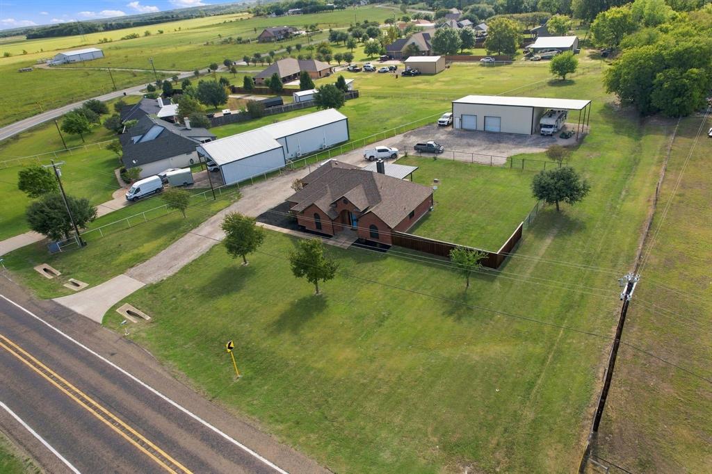 1206 W Fm 813