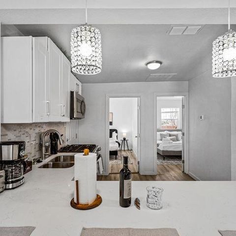 2250/2254 Areba Street A&B (both addresses) Dallas TX 75203