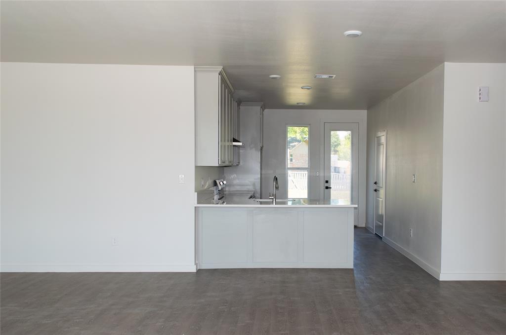 Runaway Bay Unit 1 - Residential