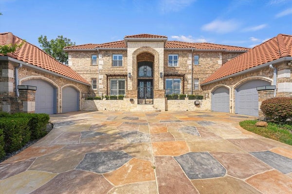 2601 SIR GAWAIN LN, LEWISVILLE, TX 75056 - Image 9afd6710d4a6be7e68b2e879152a8b76/3990574497