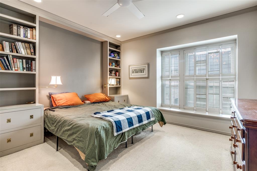 Park Place Twnhms Condo - Residential