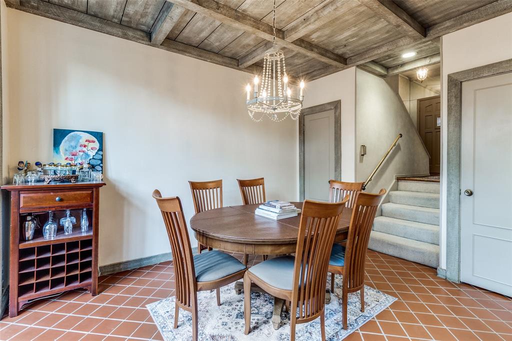 Park Place Twnhms Condo - Residential