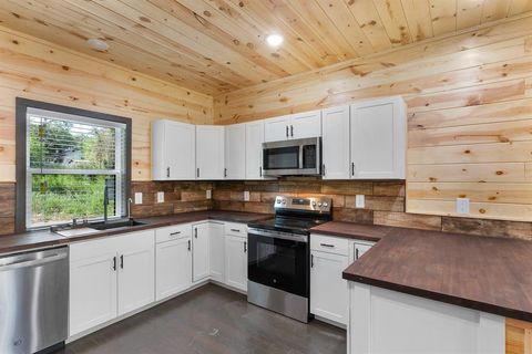 Tiny photo for 905 N Walnut Street, Winnsboro, TX 75494 (MLS # 21185310)