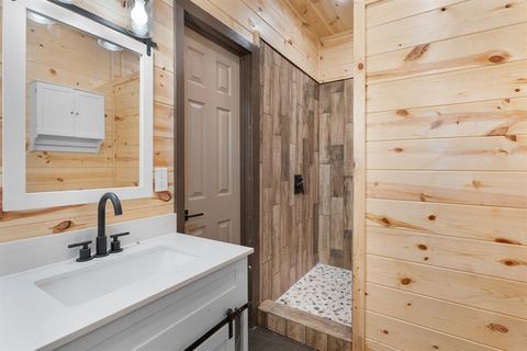 Tiny photo for 905 N Walnut Street, Winnsboro, TX 75494 (MLS # 21185310)