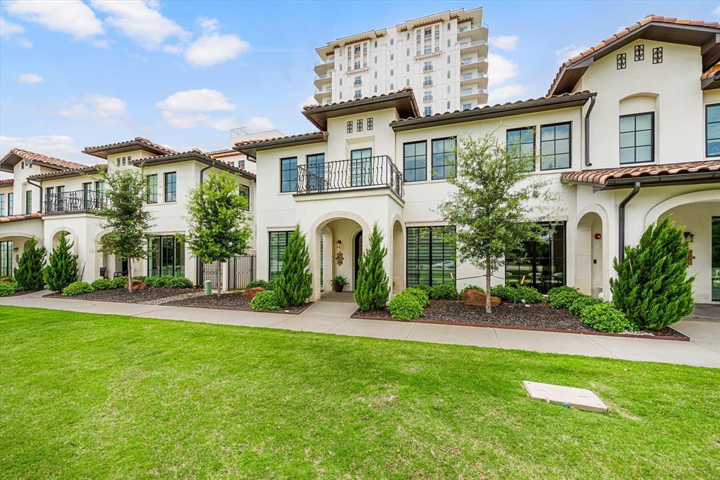 2850 Lakeside Parkway 106