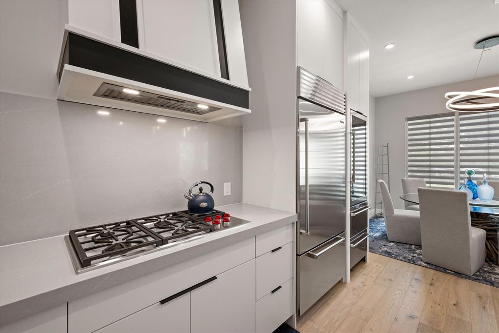 Lakeside Tower - Residential