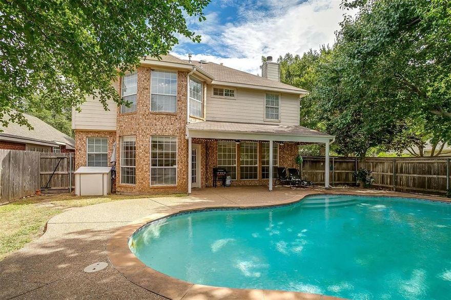 Located in the desirable Hulen Heights community, this spacious 4-bedroom, 2.5-bath home features a versatile layout with both formal and informal living and dining areas. The main living room offers a cozy wood and gas fireplace, while the private backyard is perfect for entertaining—complete with mature trees, a large covered patio, and a sparkling pool with a new pump (2025).
Recent updates include a new HVAC unit (2025), fresh interior paint, and professionally cleaned carpets. Abundant natural light fills the home through energy-efficient windows, while the surrounding trees provide excellent shade from the Texas heat.
Residents of Hulen Heights enjoy community amenities including a large pool, shaded kiddie pool, playground, and picnic areas, all within walkable, tree-lined streets. Conveniently located just minutes from Harmony Innovation & Science Charter School, Great Hearts Charter School, and Chisholm Trail Parkway, offering quick access to downtown Fort Worth (about 15 minutes) and major retail centers within 10 minutes.
Move-in ready and well maintained schedule your tour today!
The seller is open to assisting with closing costs or incentives and will include the refrigerator, washer, and dryer with a strong offer.