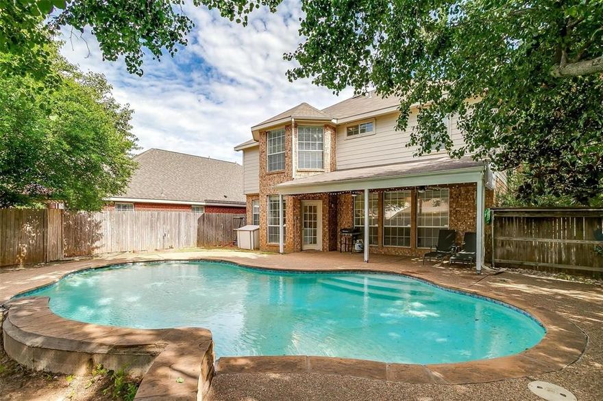 Located in the desirable Hulen Heights community, this spacious 4-bedroom, 2.5-bath home features a versatile layout with both formal and informal living and dining areas. The main living room offers a cozy wood and gas fireplace, while the private backyard is perfect for entertaining—complete with mature trees, a large covered patio, and a sparkling pool with a new pump (2025).
Recent updates include a new HVAC unit (2025), fresh interior paint, and professionally cleaned carpets. Abundant natural light fills the home through energy-efficient windows, while the surrounding trees provide excellent shade from the Texas heat.
Residents of Hulen Heights enjoy community amenities including a large pool, shaded kiddie pool, playground, and picnic areas, all within walkable, tree-lined streets. Conveniently located just minutes from Harmony Innovation & Science Charter School, Great Hearts Charter School, and Chisholm Trail Parkway, offering quick access to downtown Fort Worth (about 15 minutes) and major retail centers within 10 minutes.
Move-in ready and well maintained schedule your tour today!
The seller is open to assisting with closing costs or incentives and will include the refrigerator, washer, and dryer with a strong offer.