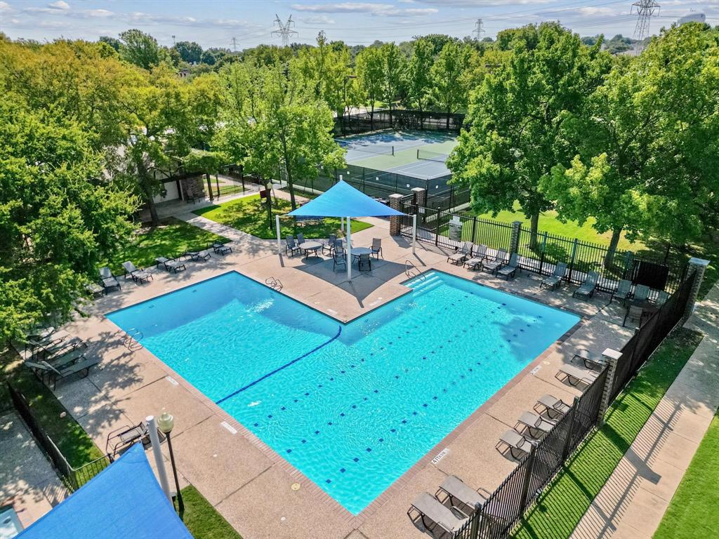 Biltmore Swim & Racquet Club Ph One - Residential