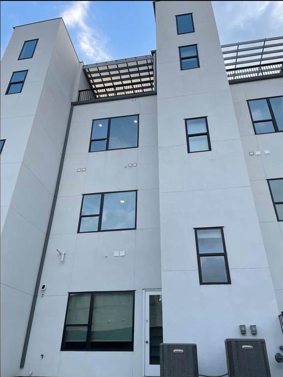 Westport Lakeview Villas - Residential