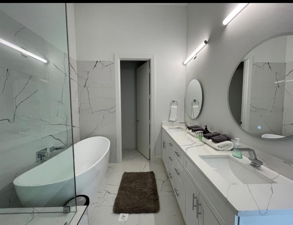 Westport Lakeview Villas - Residential