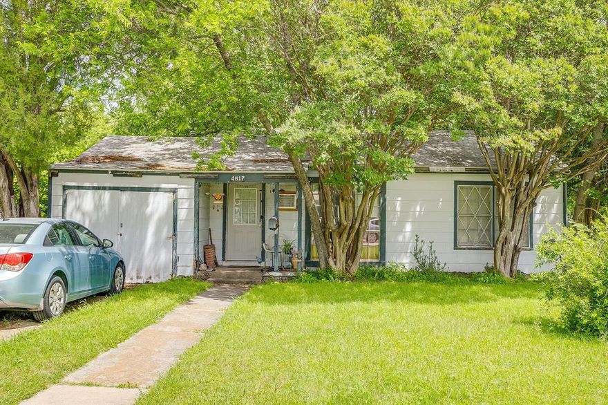 Beautiful large lot with shaded backyard in fantastic location. Home is in need of repairs and or full renovation - great for investor, flipper, owner occupants. Property is being sold by Court Appointed Independent Administrator, call Listing Agent for name on contract.  Neither Independent Administrator nor listing agent has walked interior of the home, neither have any knowledge regarding condition of home, or home systems. Buyer may walk interior of home once under contract during inspections.