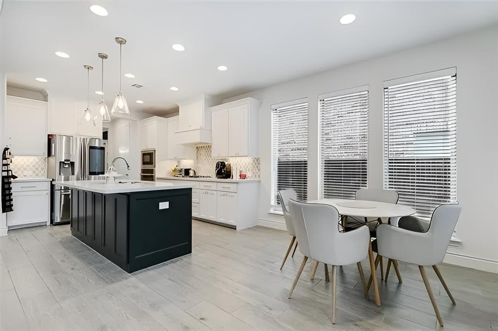 Devonshire Village 4c - Residential Lease