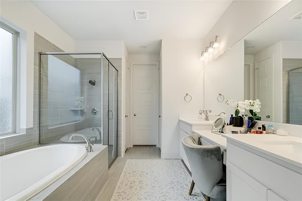 Devonshire Village 4c - Residential Lease