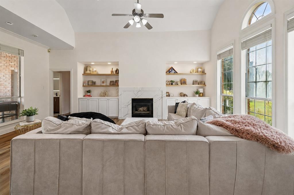 2700 Cottonwood Lane