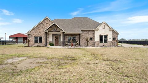 Single Family Residence in Royse City TX 5989 Sky Hawk Trail.jpg