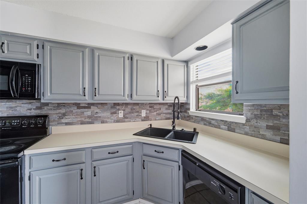 Cloisters Condo The - Residential