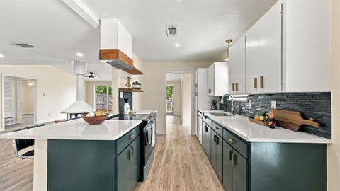Photo of 1206 Foster Lane, Weatherford, TX 76086 (MLS # 21395391)