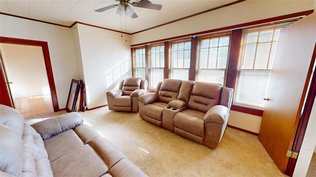 CROTHERS&WHITE - Residential