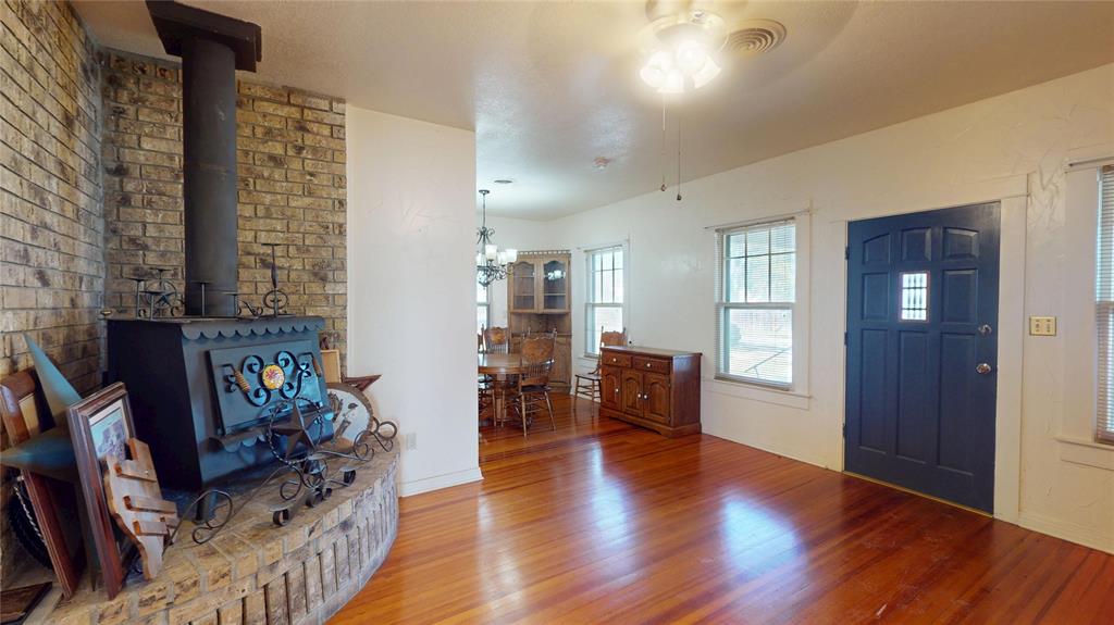 CROTHERS&WHITE - Residential