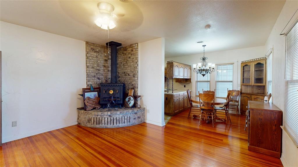 CROTHERS&WHITE - Residential