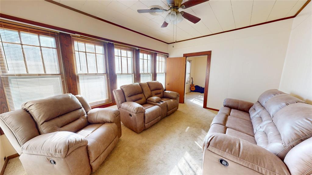 CROTHERS&WHITE - Residential