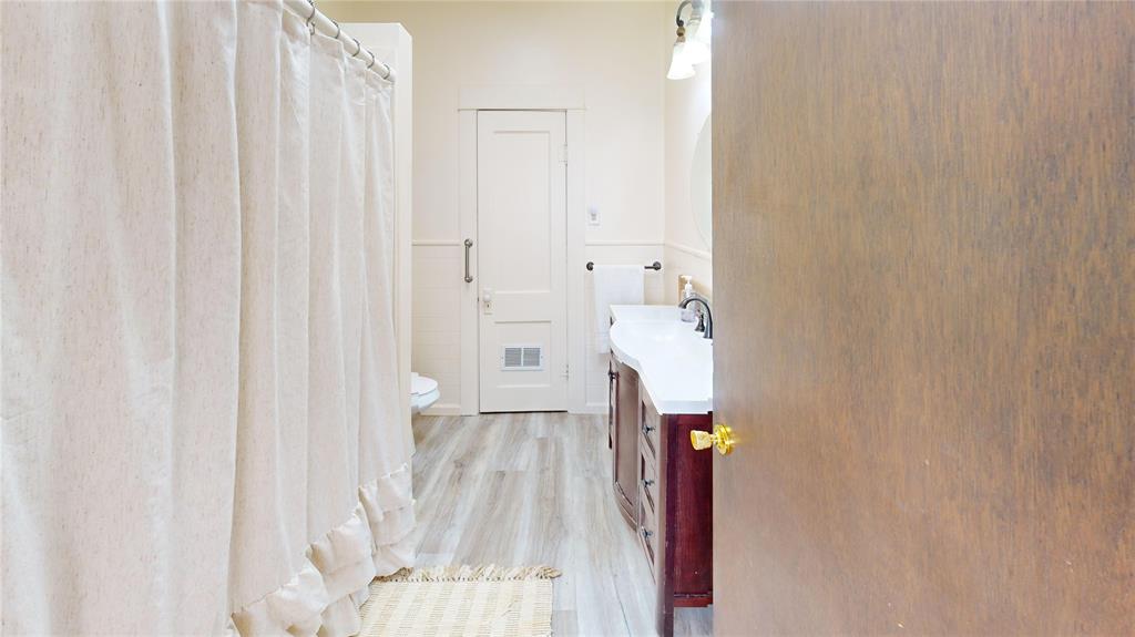 CROTHERS&WHITE - Residential