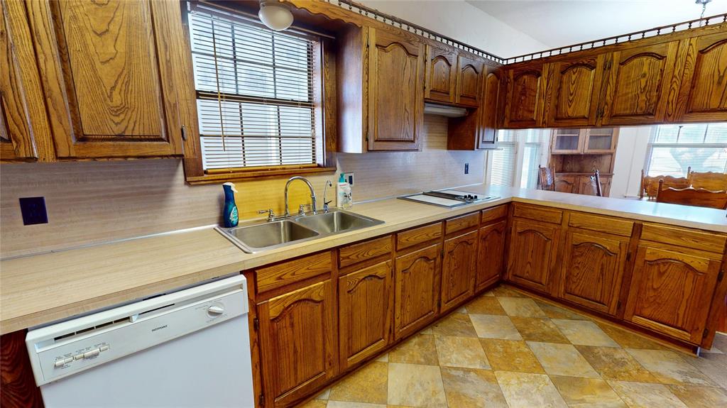 CROTHERS&WHITE - Residential