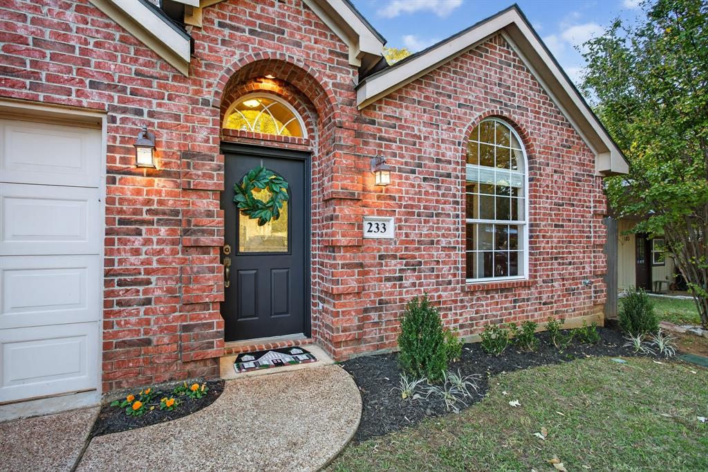 233 Adolphus Avenue