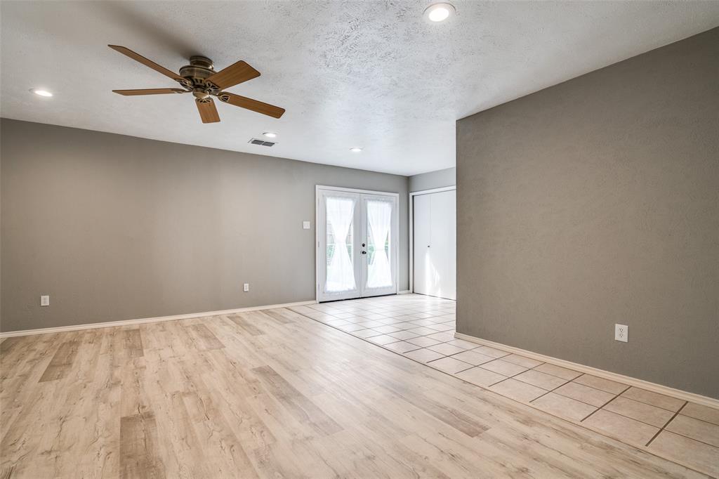 614 Wandering Way Drive
