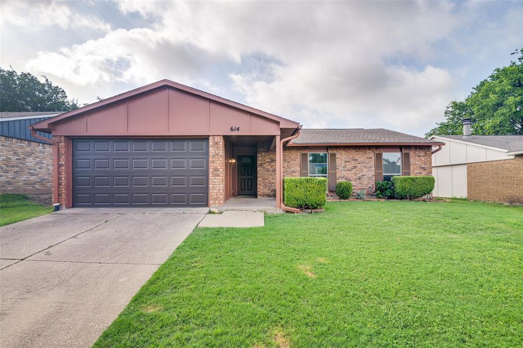 614 Wandering Way Drive
