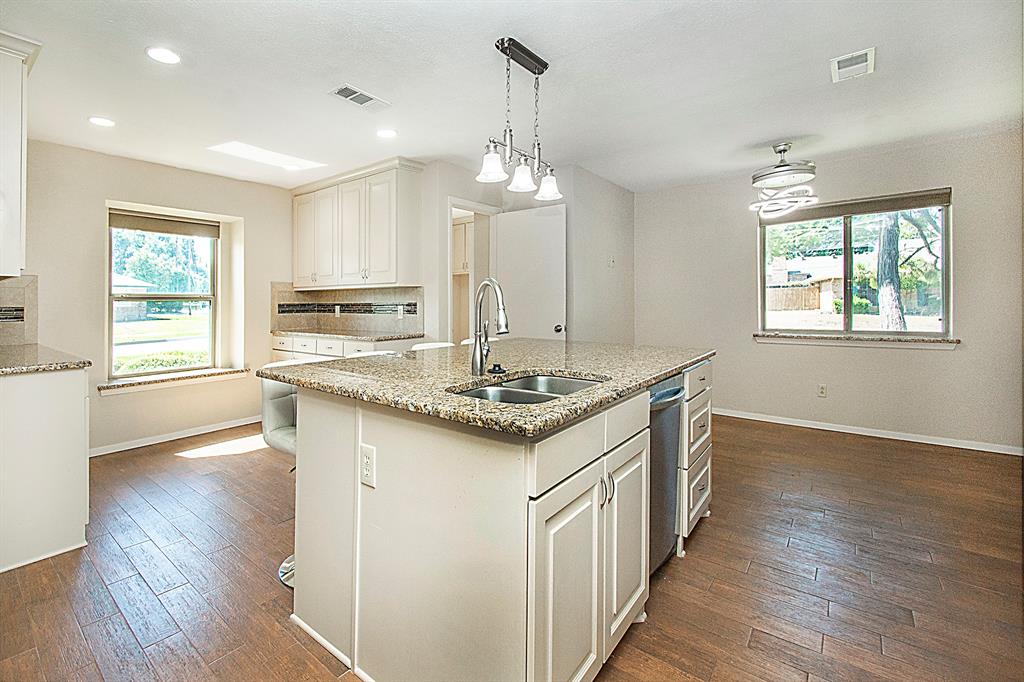 442 Valley Glen Drive