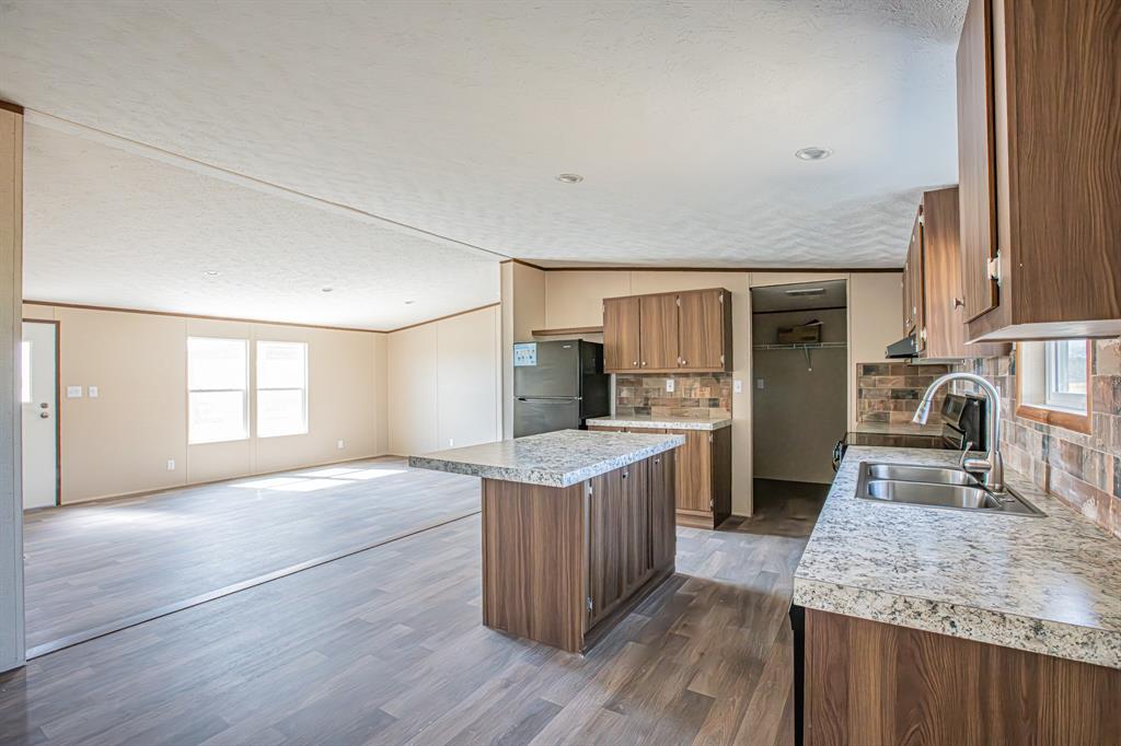 215 Overland Trail