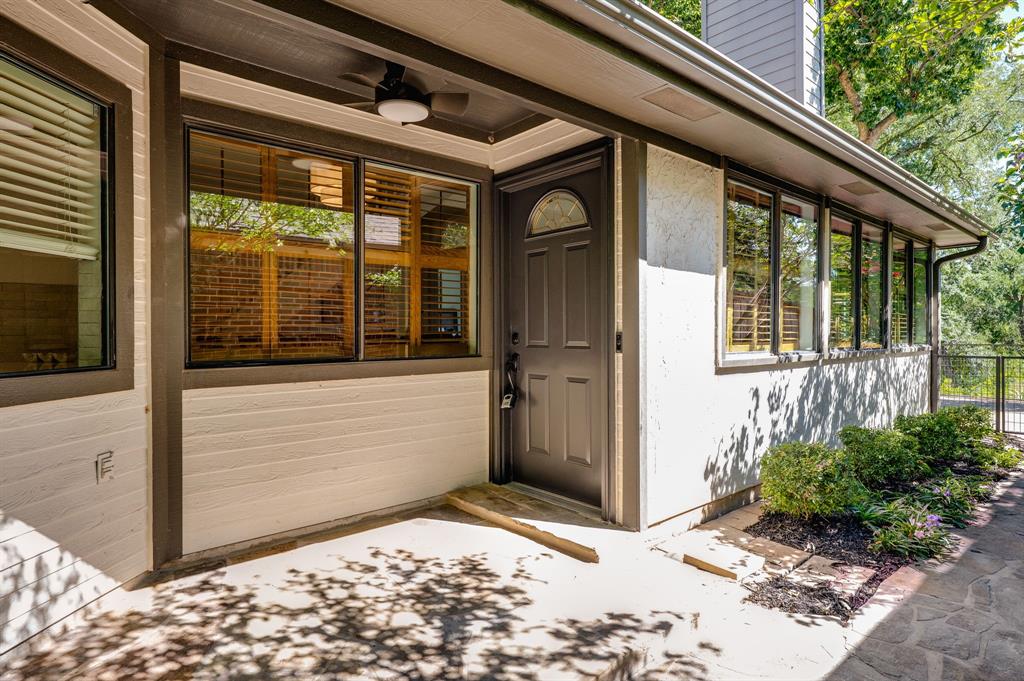 2313 Lacewood Drive