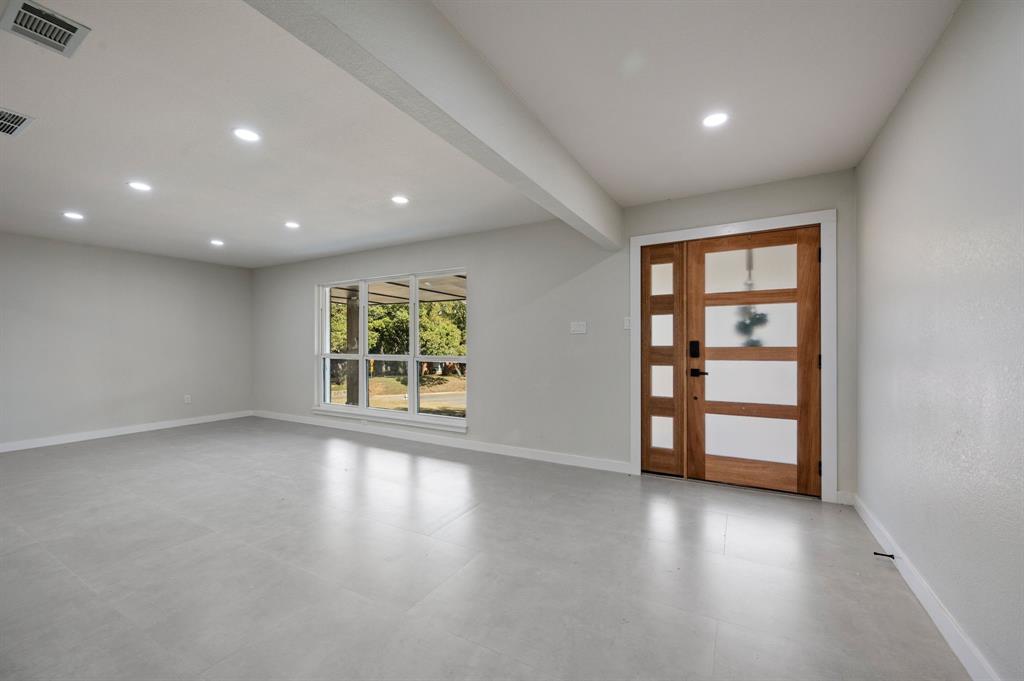 1200 Tanglewood Trail