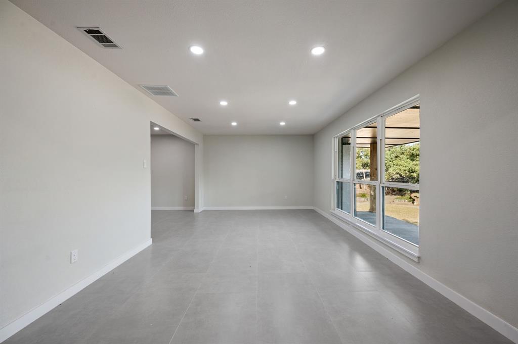 1200 Tanglewood Trail