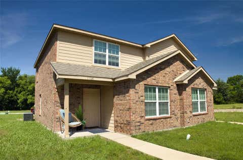 Photo of 1708 S Waco Street, Van Alstyne, TX 75495 (MLS # 21327231)