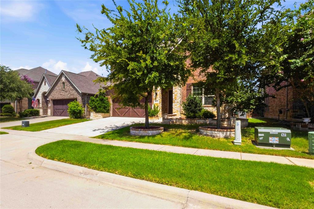 4121 Portola Drive
