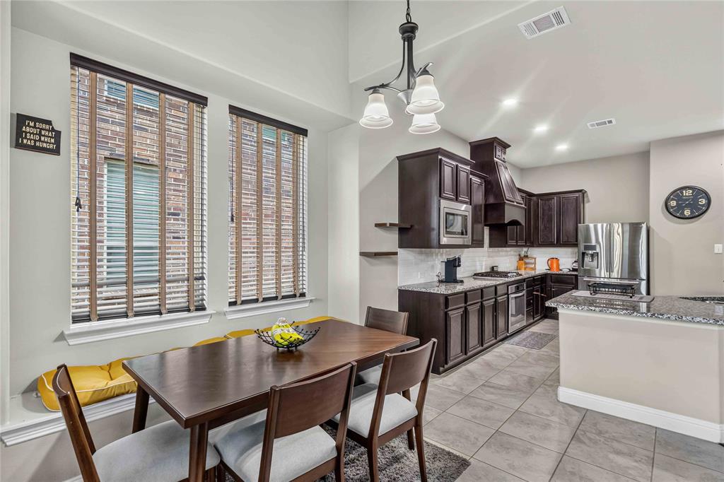 4121 Portola Drive
