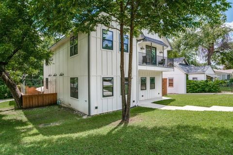 1000 Cameron Avenue Dallas TX 75223