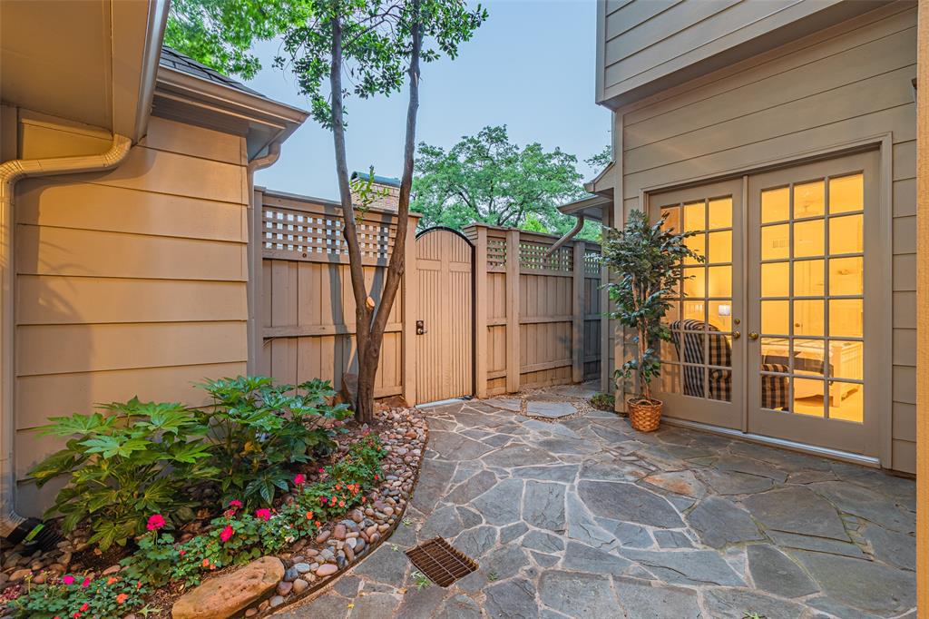 Caruth Hills 01 - Residential