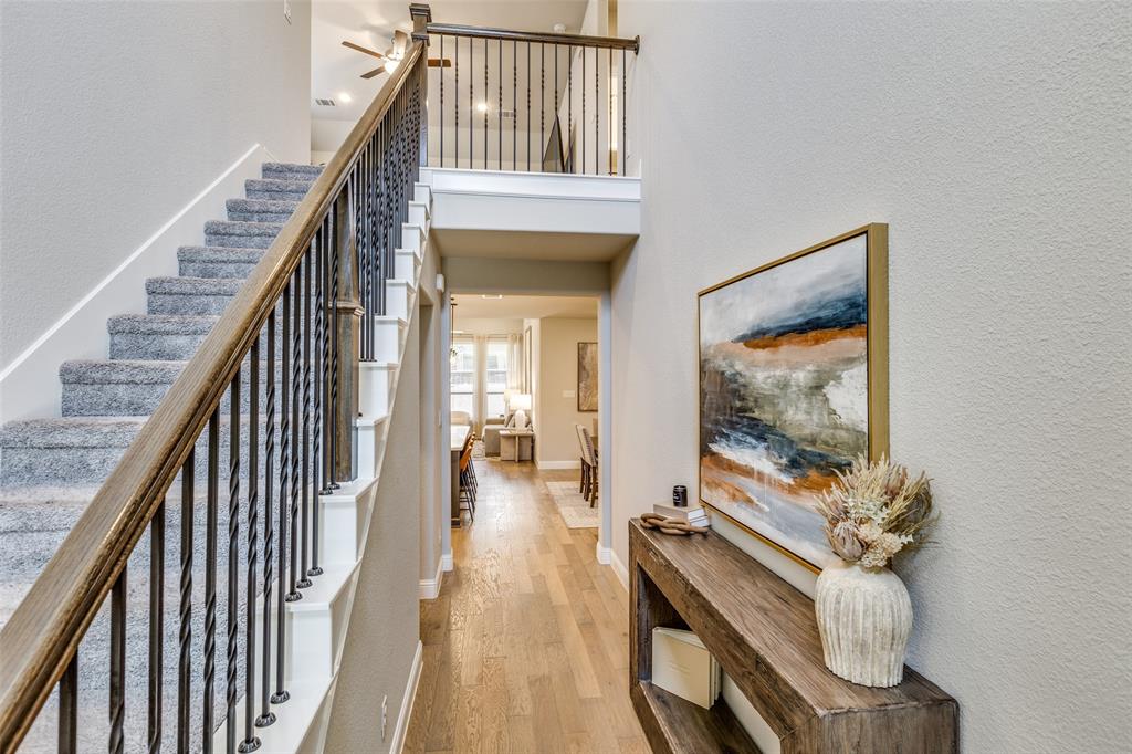 2217 Lexington Way