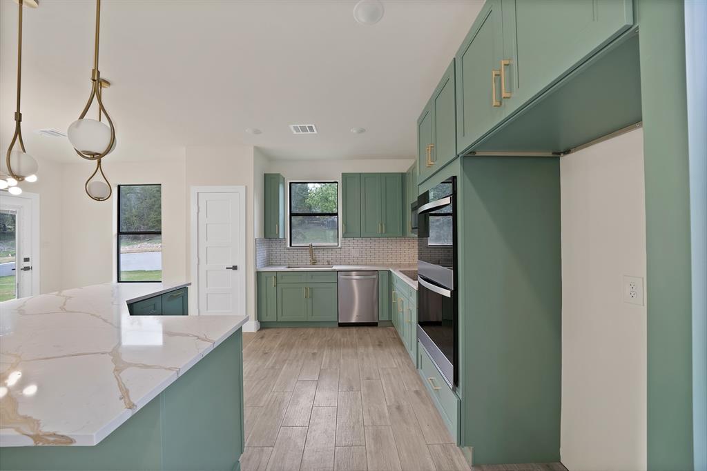 2925 River Ridge Court