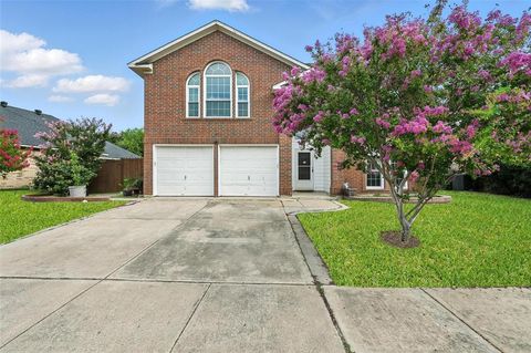 Photo of 848 Stafford Station Drive, Saginaw, TX 76131 (MLS # 21100532) Photo of 848 Stafford Station Drive, Saginaw, TX 76131 (MLS # 21100532)