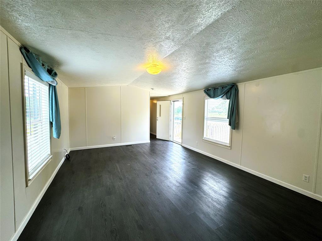 BARONS MEADOWS - Residential