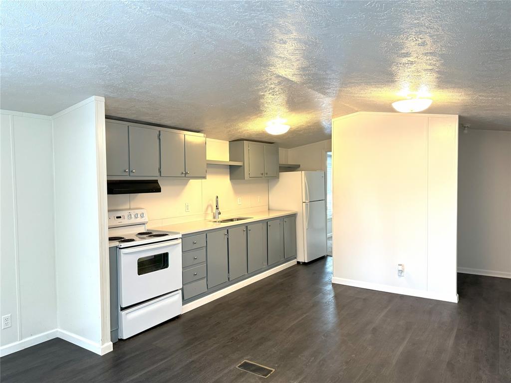 BARONS MEADOWS - Residential