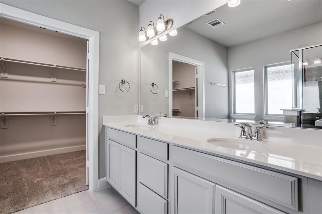 Valencia On The Lake - Residential Lease