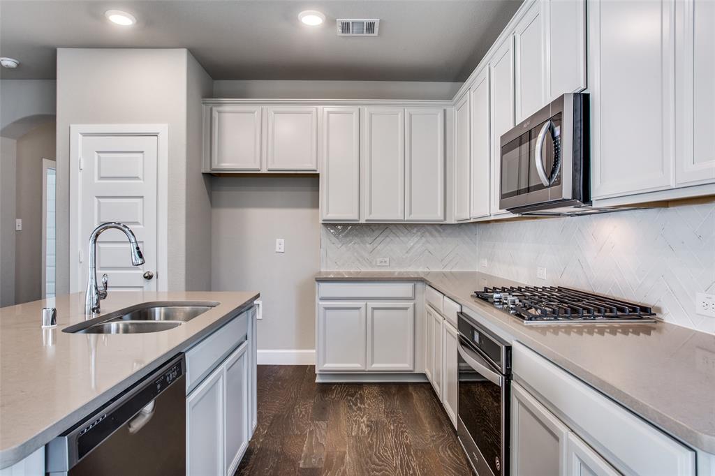 Valencia On The Lake - Residential Lease