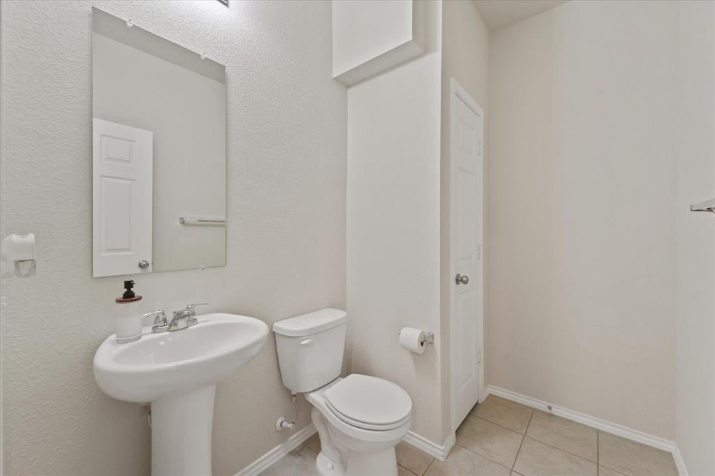 824 Lemongrass Court